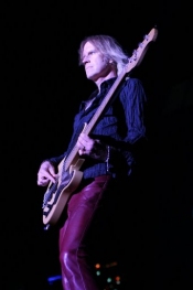 Aerosmith Tom Hamilton On Bass