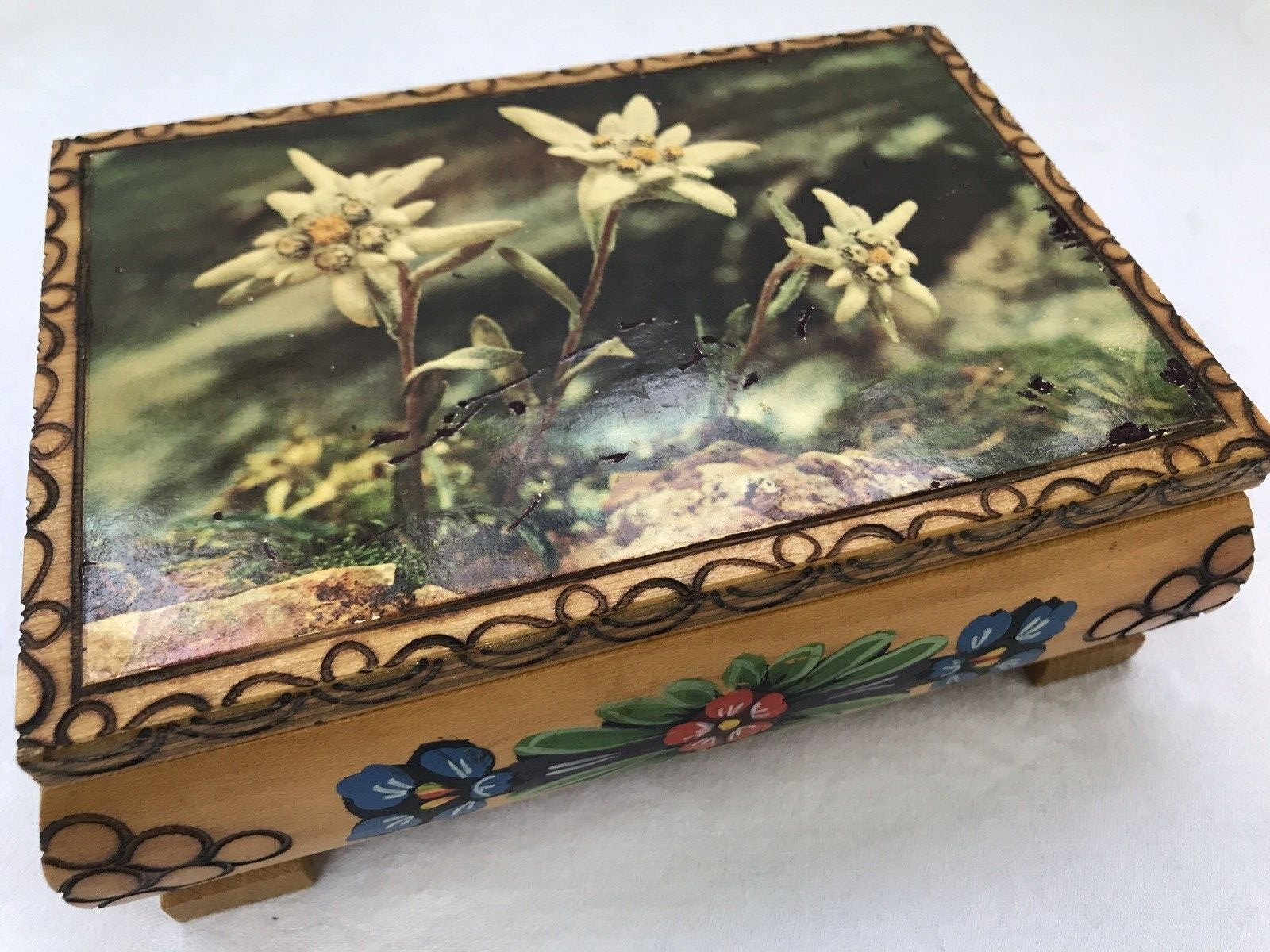 Reuge Vintage Music Box “Edelweiss” Hand Painted Wood Made in Austria