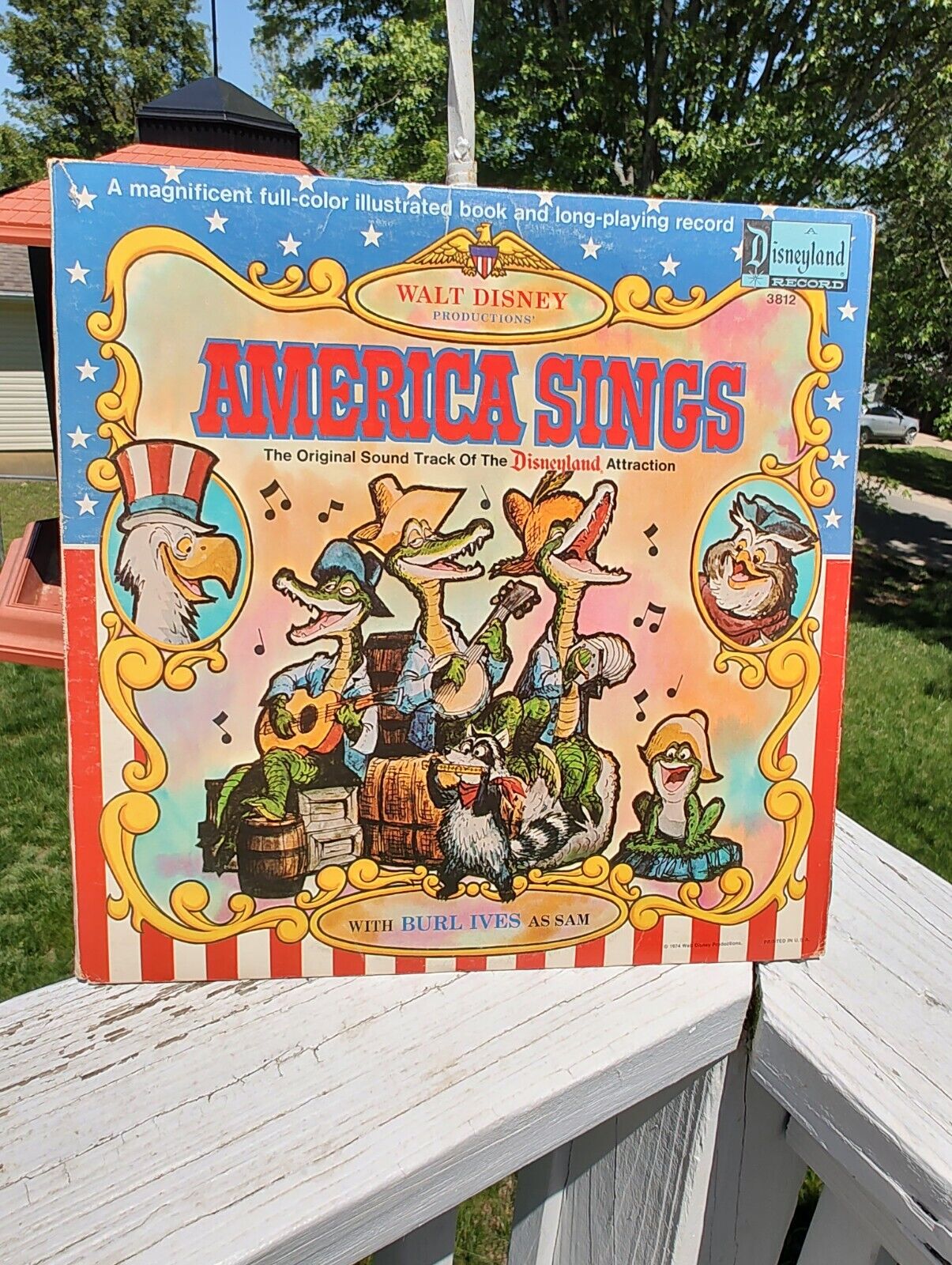 DISNEY\'S AMERICA SINGS SUNG BY BURL IVES LP W/ BOOK DISNEYLAND Extremely RARE