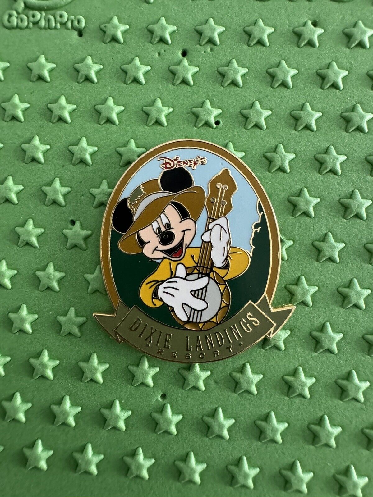 Mickey Mouse Banjo Disney's Dixie Landings Resort 2000 Pin #87