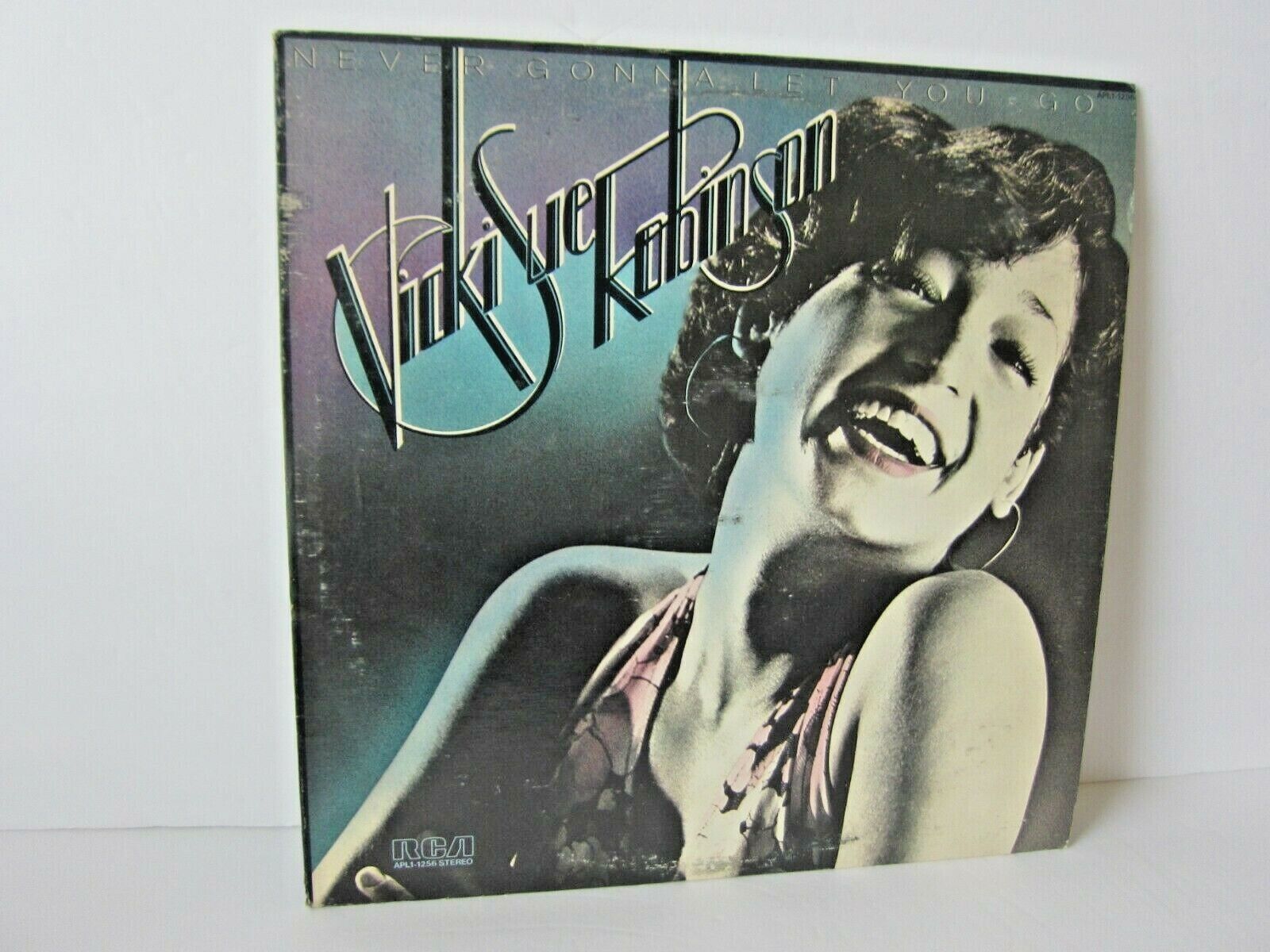 Vicki Sue Robinson Never Gonna Let You Go 1976 RCA Vinyl Record     4