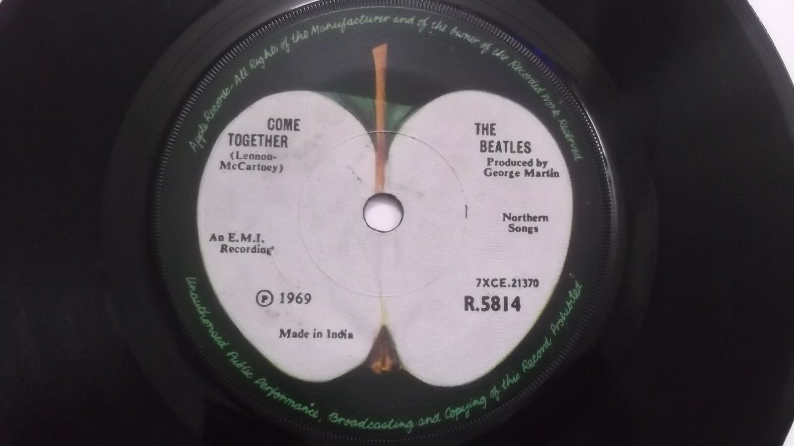 THE BEATLES R 5814 Come Together/Something rare \'Solid centre\' SINGLE INDIA VG+