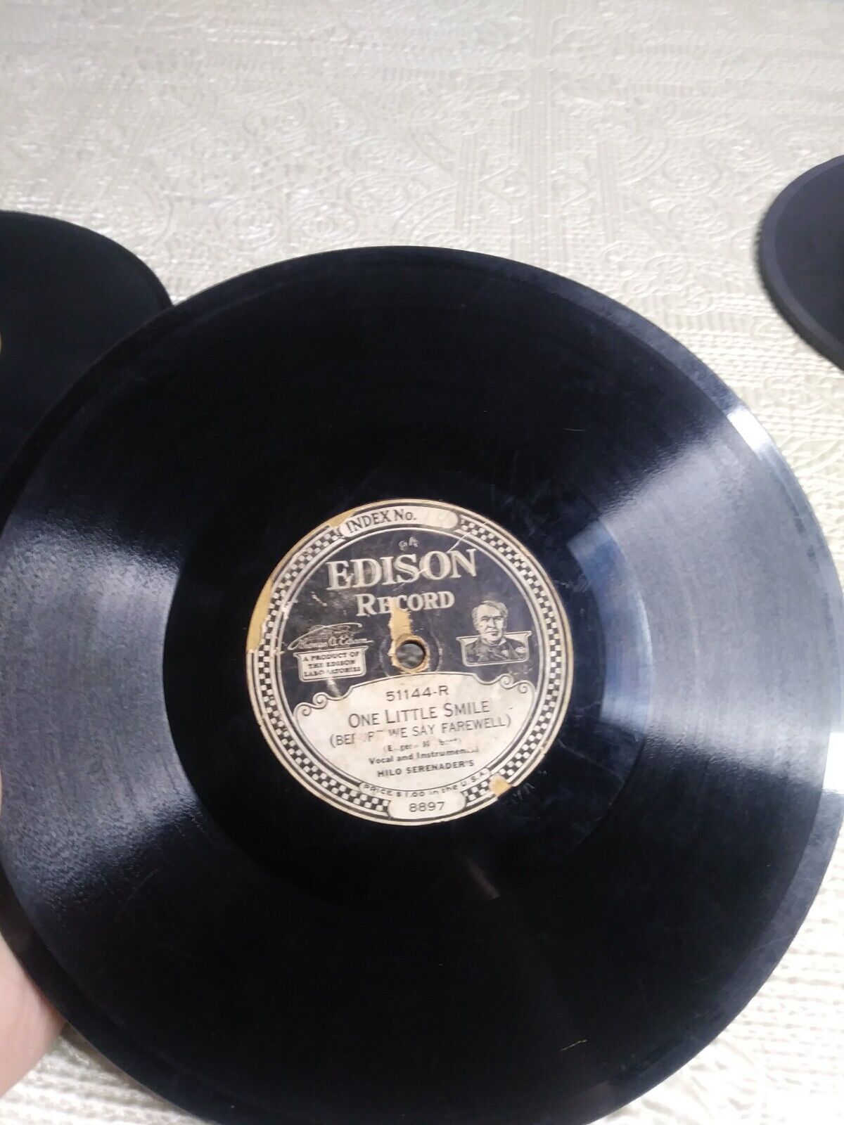 Vtg  Thomas Edison One Little Smile, Just a Breath of Hawaii Record
