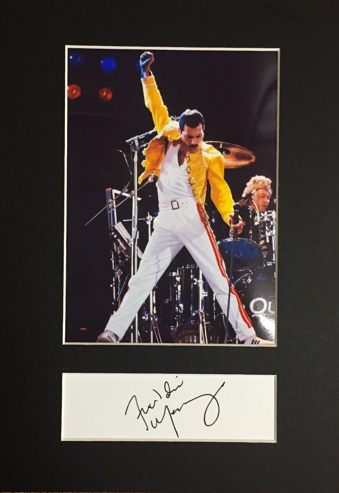 Freddie Mercury (Queen) - RARE Autograph and Mounted Photograph - MINT ⭐⭐⭐⭐⭐