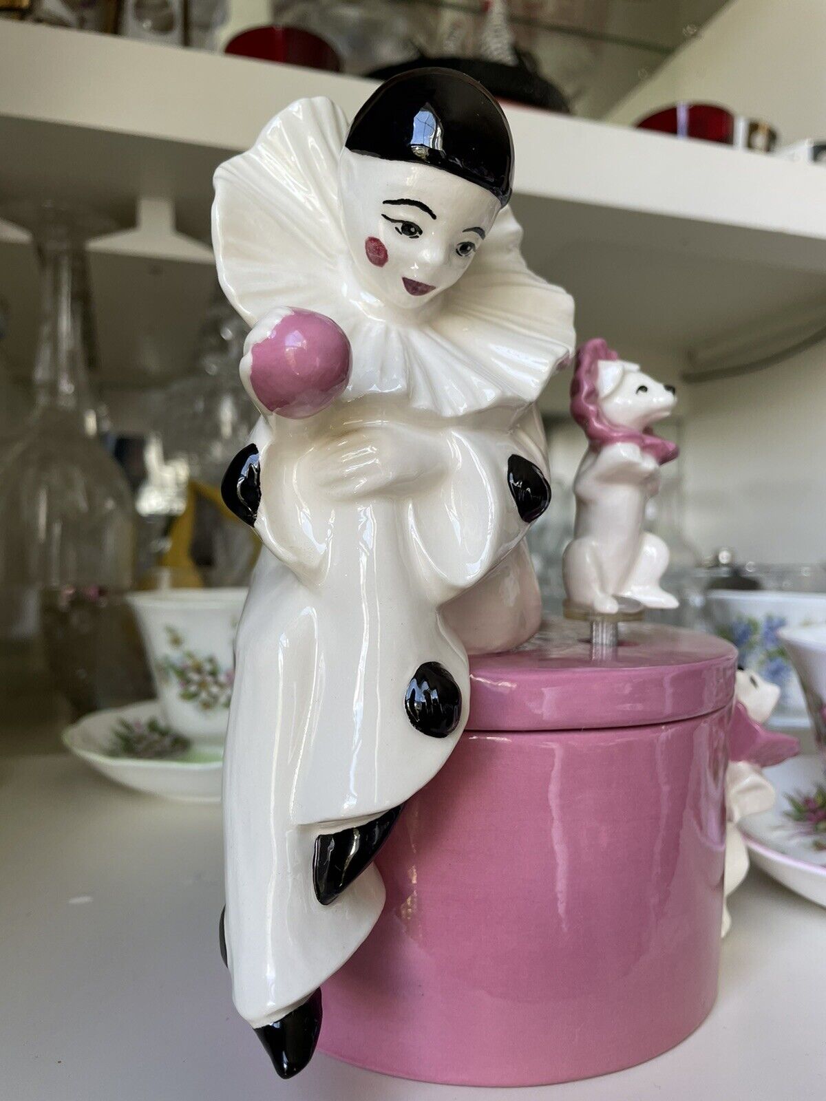 VTG 1985 Mime Clown Pierrot Harlequin with Rotating Dogs on Music Box Pink