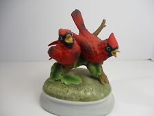 VINTAGE GORHAM PORCELAIN CARDINAL FIGURINE MUSIC BOX PLAYS CLOSE TO YOU picture