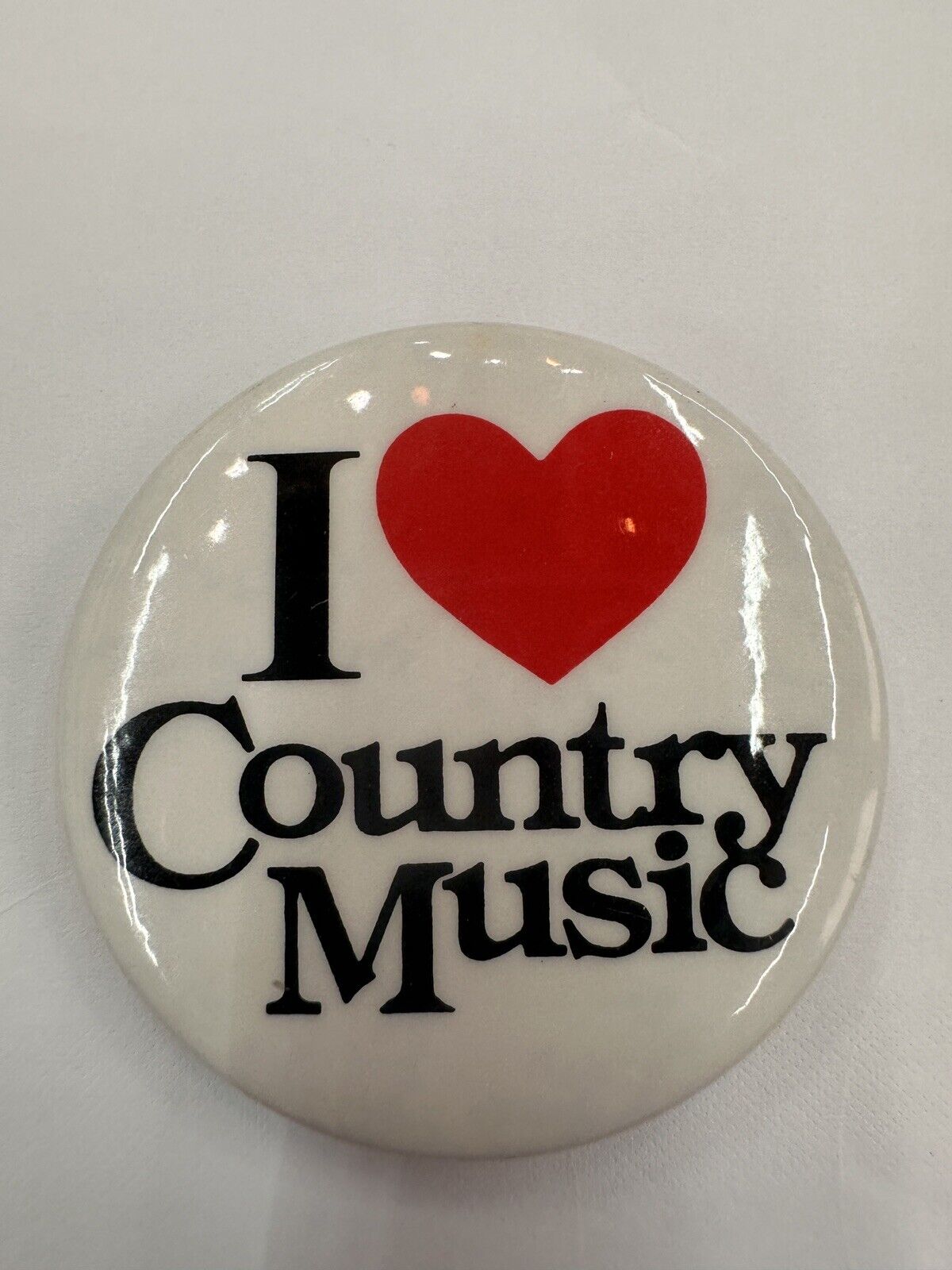 * Vintage 1970s I Love Country Music Pin Button