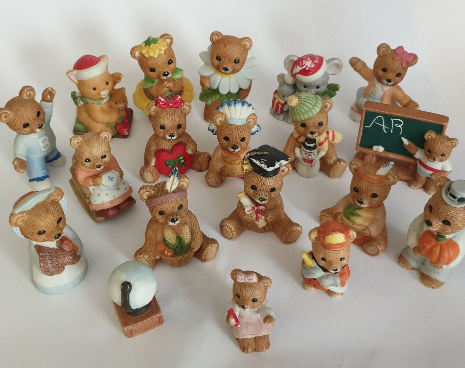 Lot Of 19 HOMCO VTG Bears Figurines Great Condition SPORTS OUTDOORS FLOWERS MORE