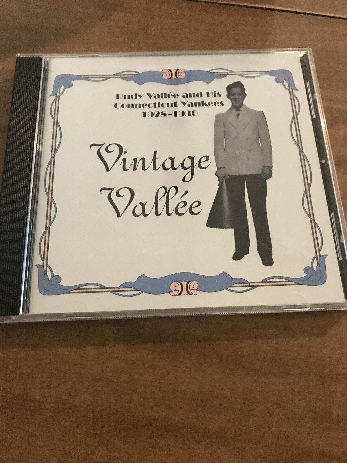 RUDY VALLEE & HIS CONNECTICUT - 1928-1930: Vintage Vallee - CD