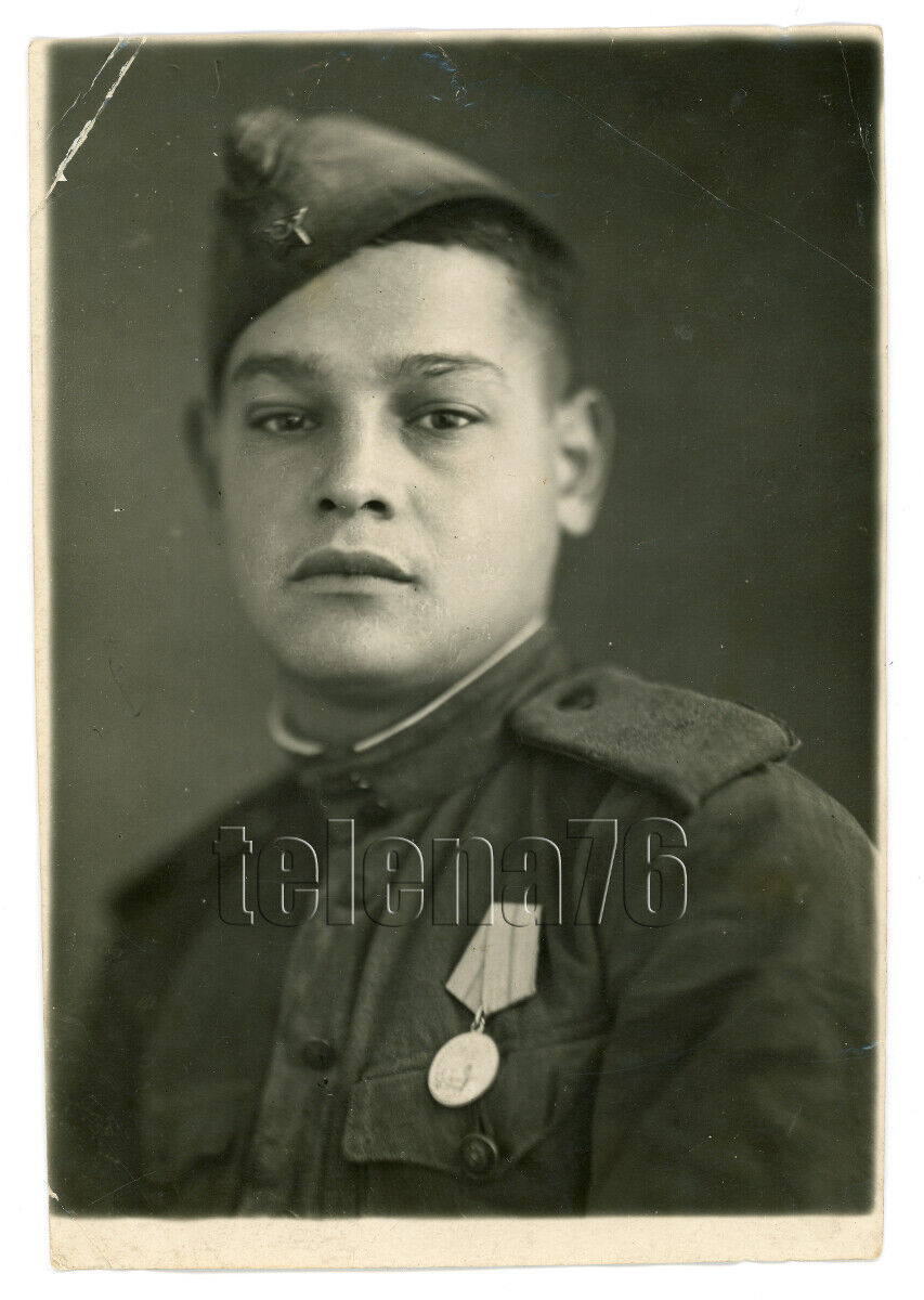1940s WW2 Soviet Military Guy Red Army Award Garrison cap Russian vtg photo    