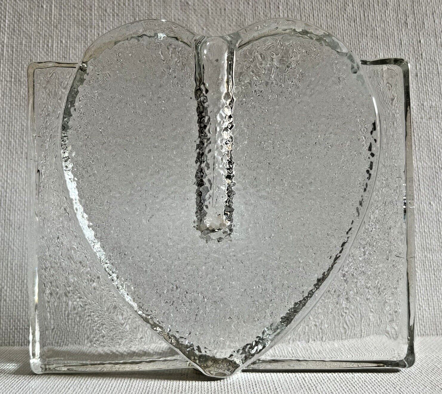 Vintage Twos Company Glass Bud Vase Heart Valentine\'s Day Hand Blown Art Design