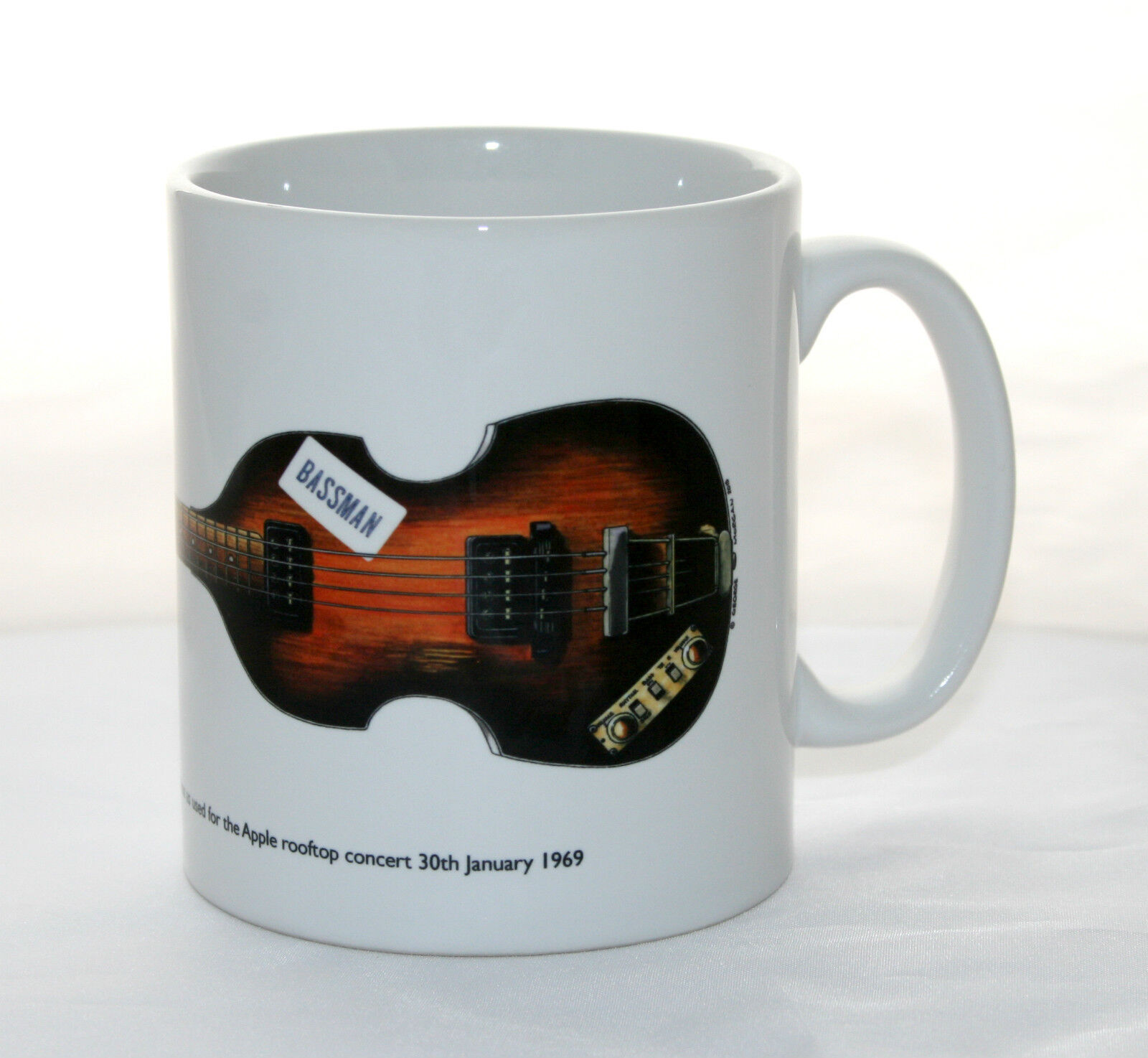 Guitar Mug. Paul McCartney\'s Hofner 500/1 with Bassman sticker Illustration.