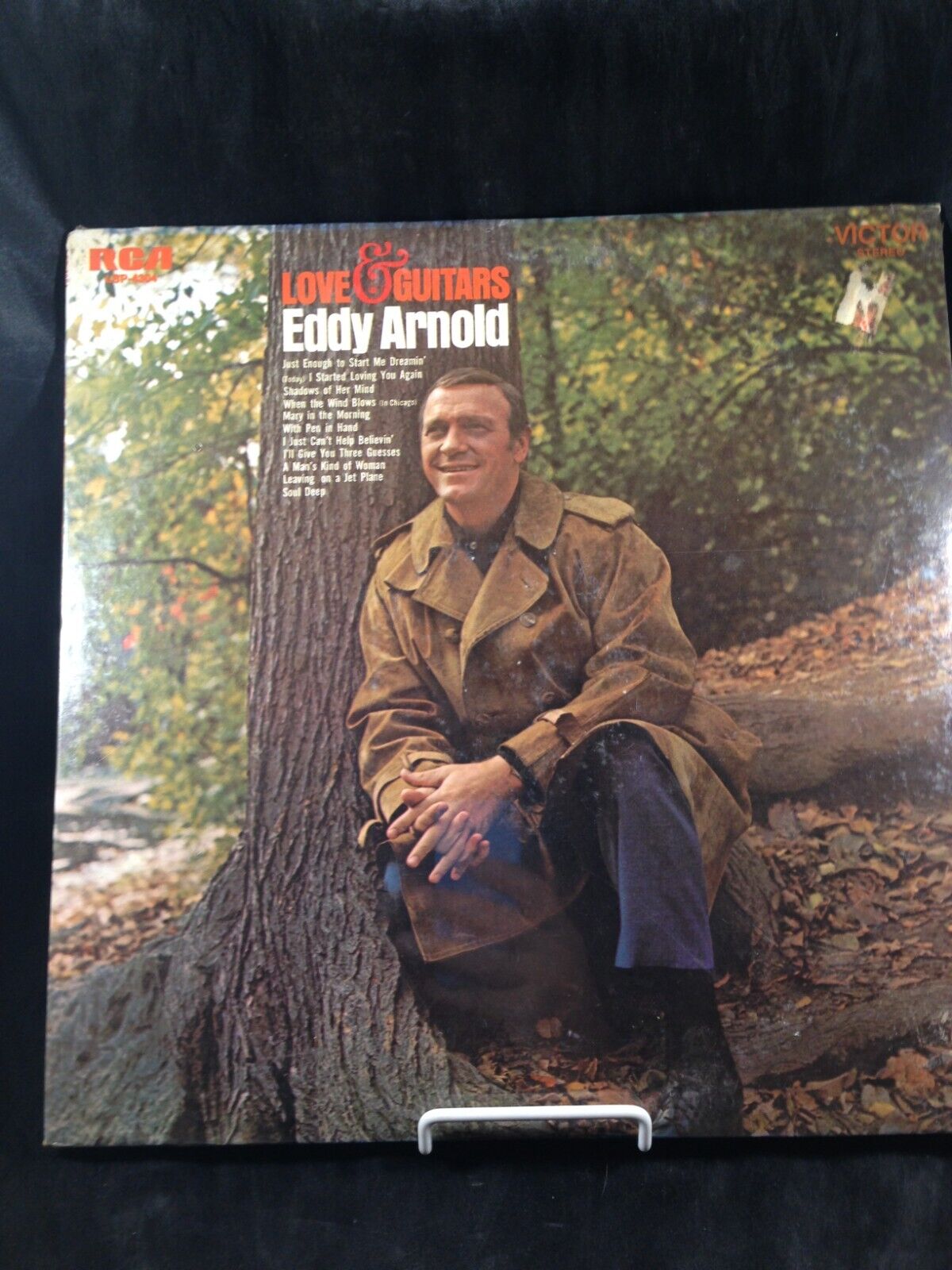 Vintage Vinyl LP Eddie Arnold Love and Guitars
