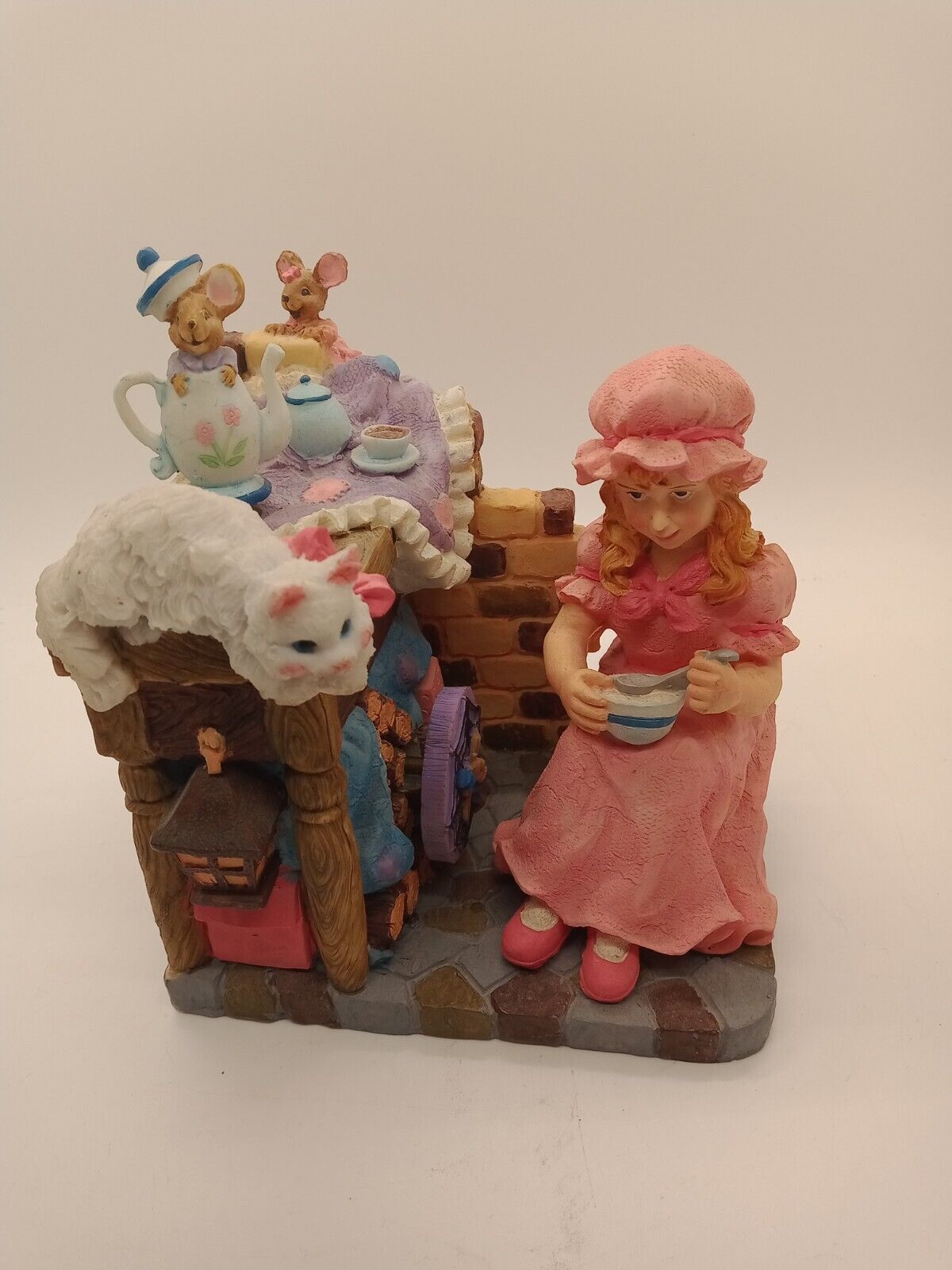 Vintage Little Miss Muffet Animated Music Box Plays Getting To Know You