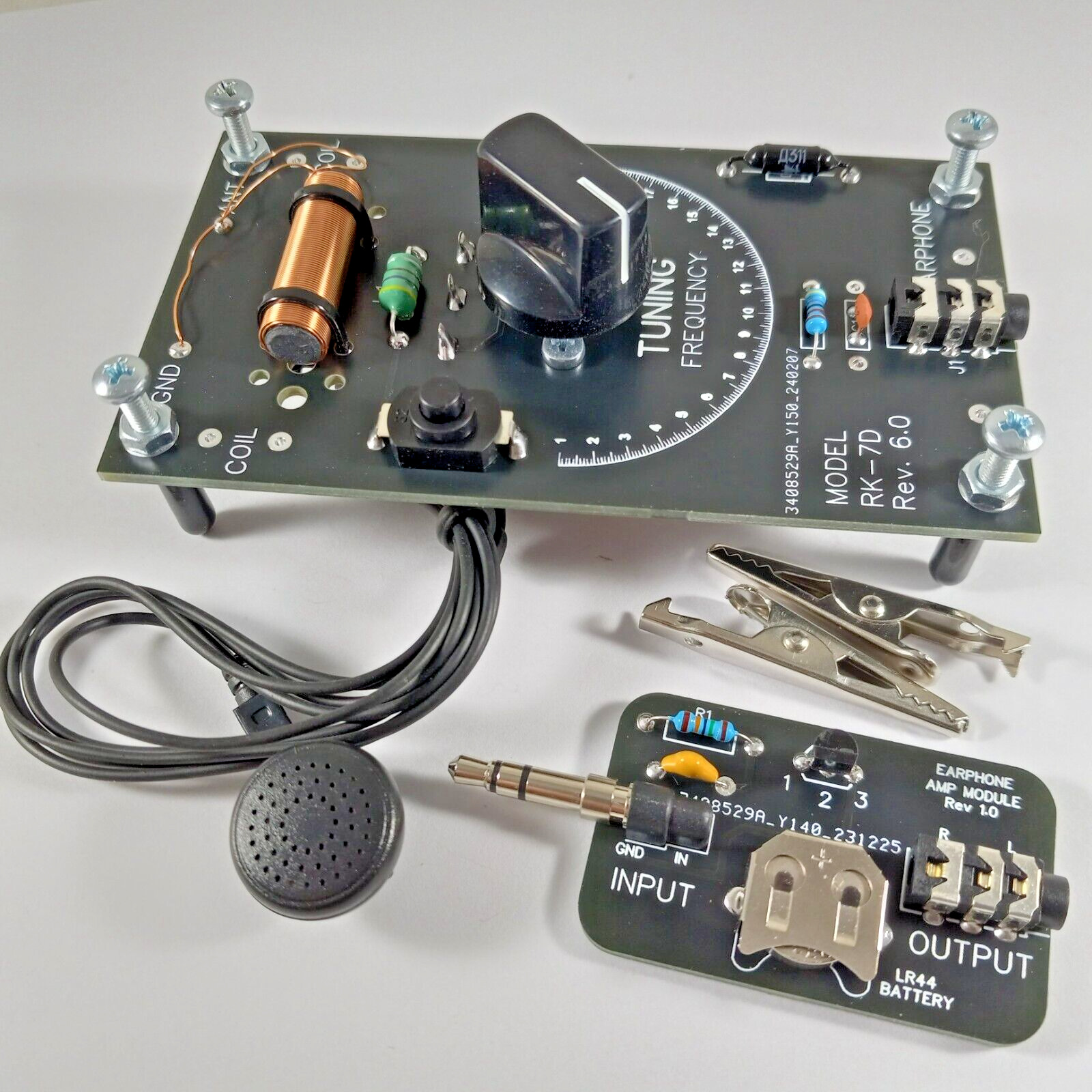 Germanium Diode Crystal Radio Receiver Assembled with Earphone and V2 Amplifier