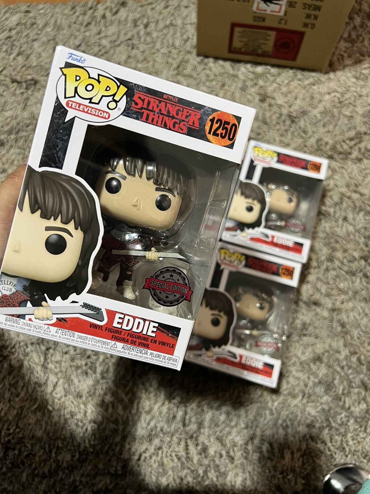 FUNKO POP NETFLIX STRANGER THINGS EDDIE #1250 WITH GUITAR SPECIAL EDITION