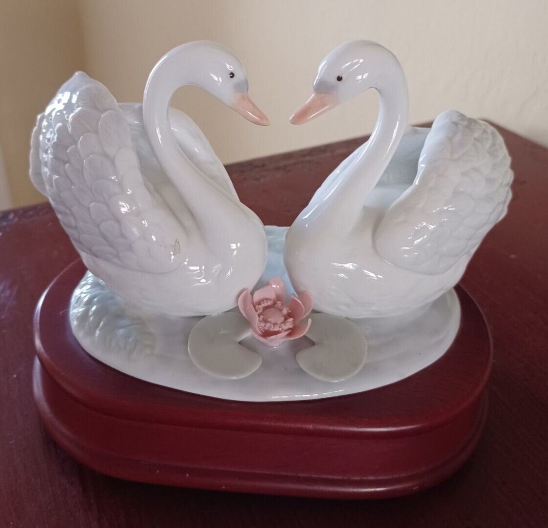 Vintage 2 Swans Forming Heart Porcelain Music Box - Plays All I Ask of You -EC