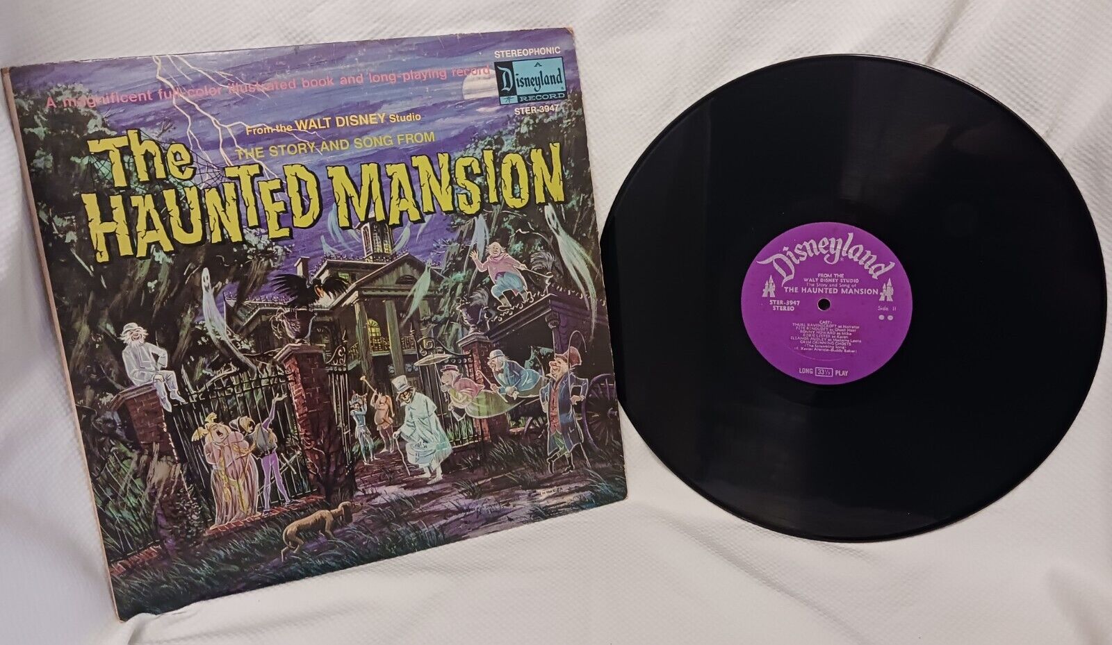 1969 DISNEY\'S The Haunted Mansion LP w/Book Intact ST-3947 Ron Howard Halloween 