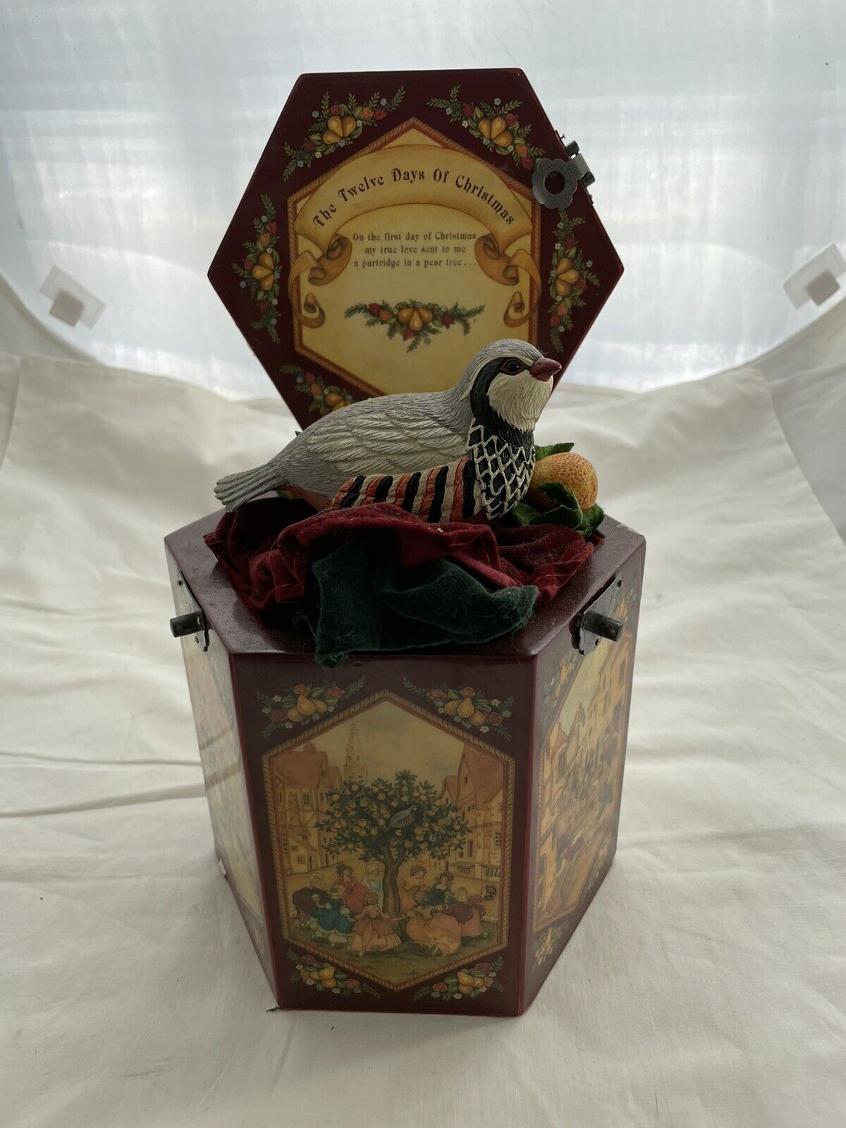 Vintage Limited Edition Musical Jack In The Box  Partridge in a Pear Tree 