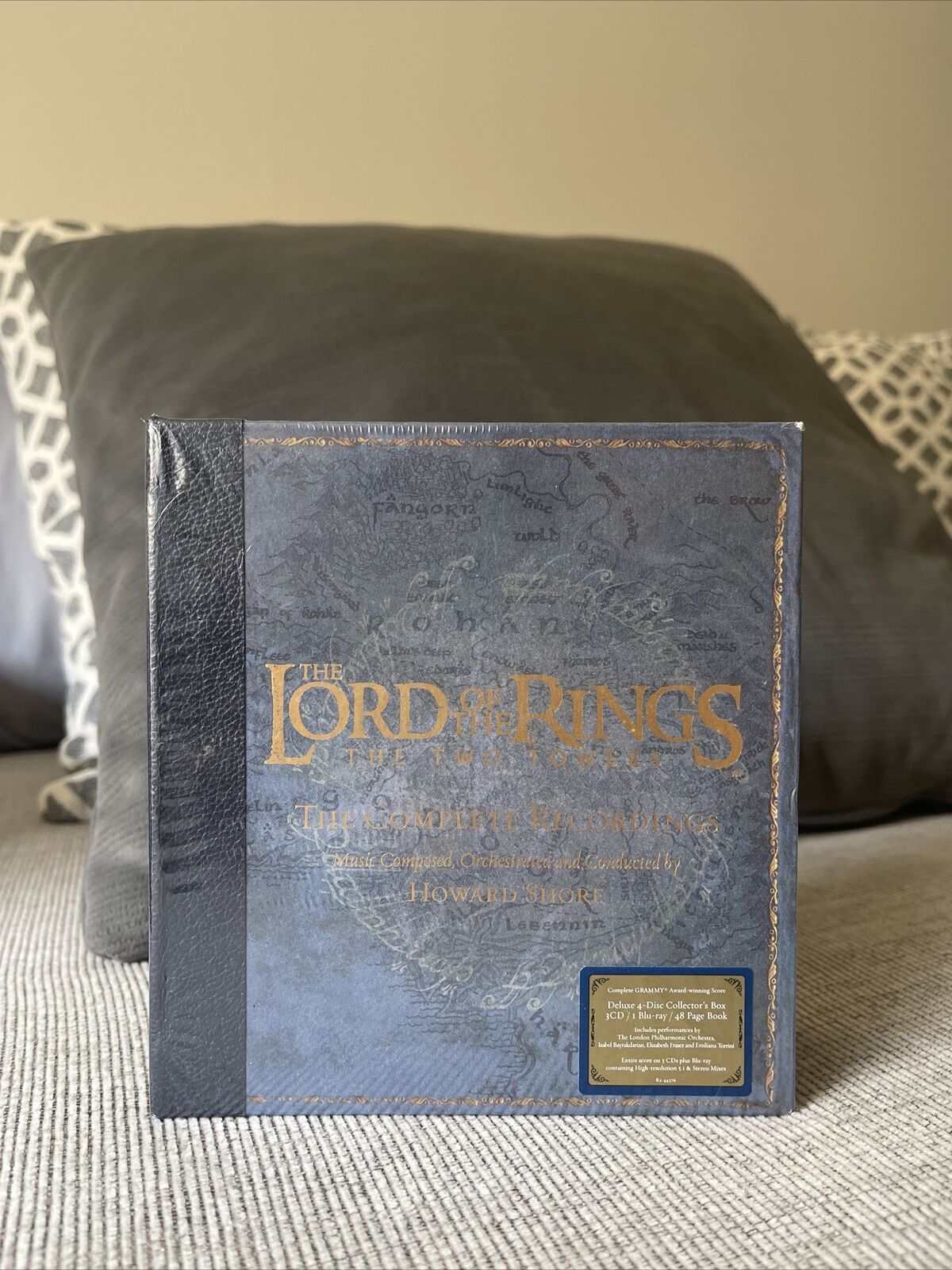 THE LORD OF THE RINGS  The Two Towers deluxe, 4- Disc Collector’s Box + book