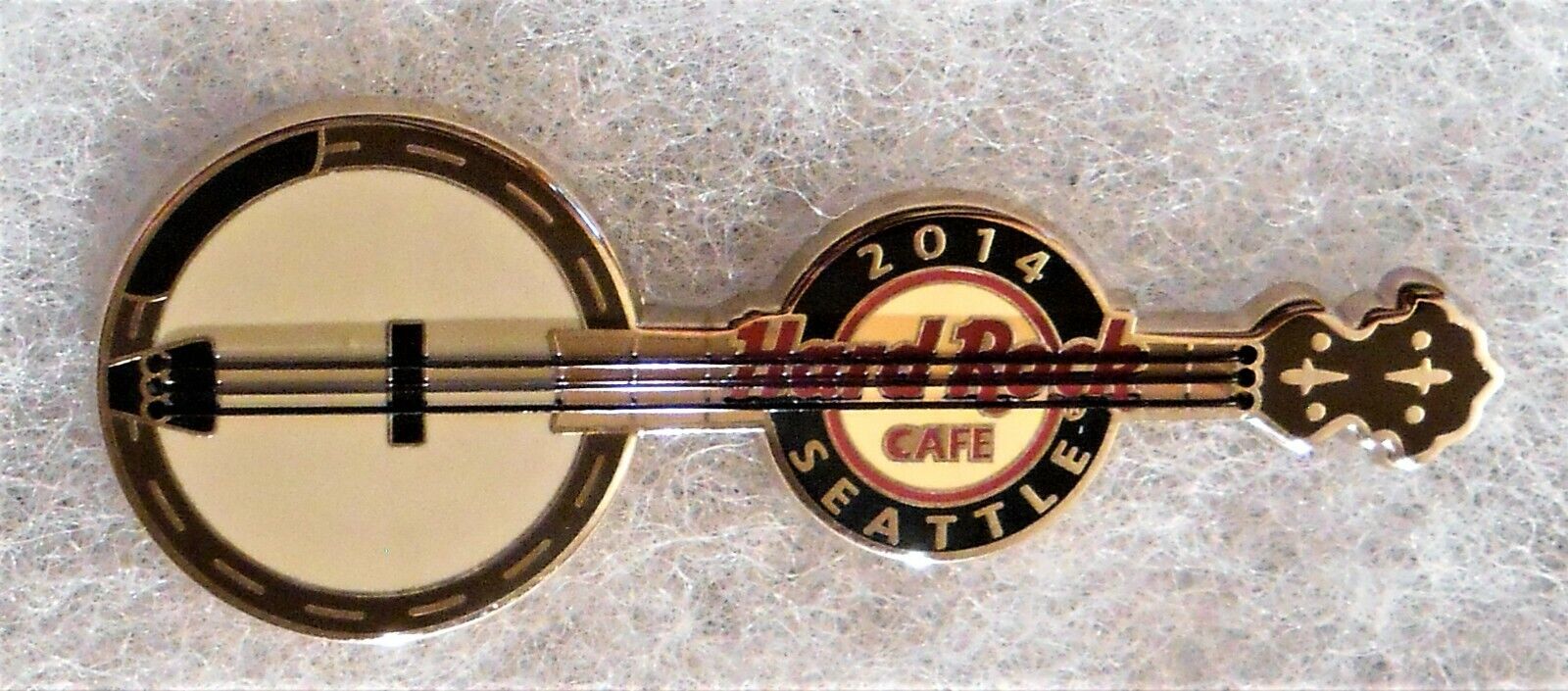 HARD ROCK CAFE SEATTLE 3D STRING BANJO PIN # 78805