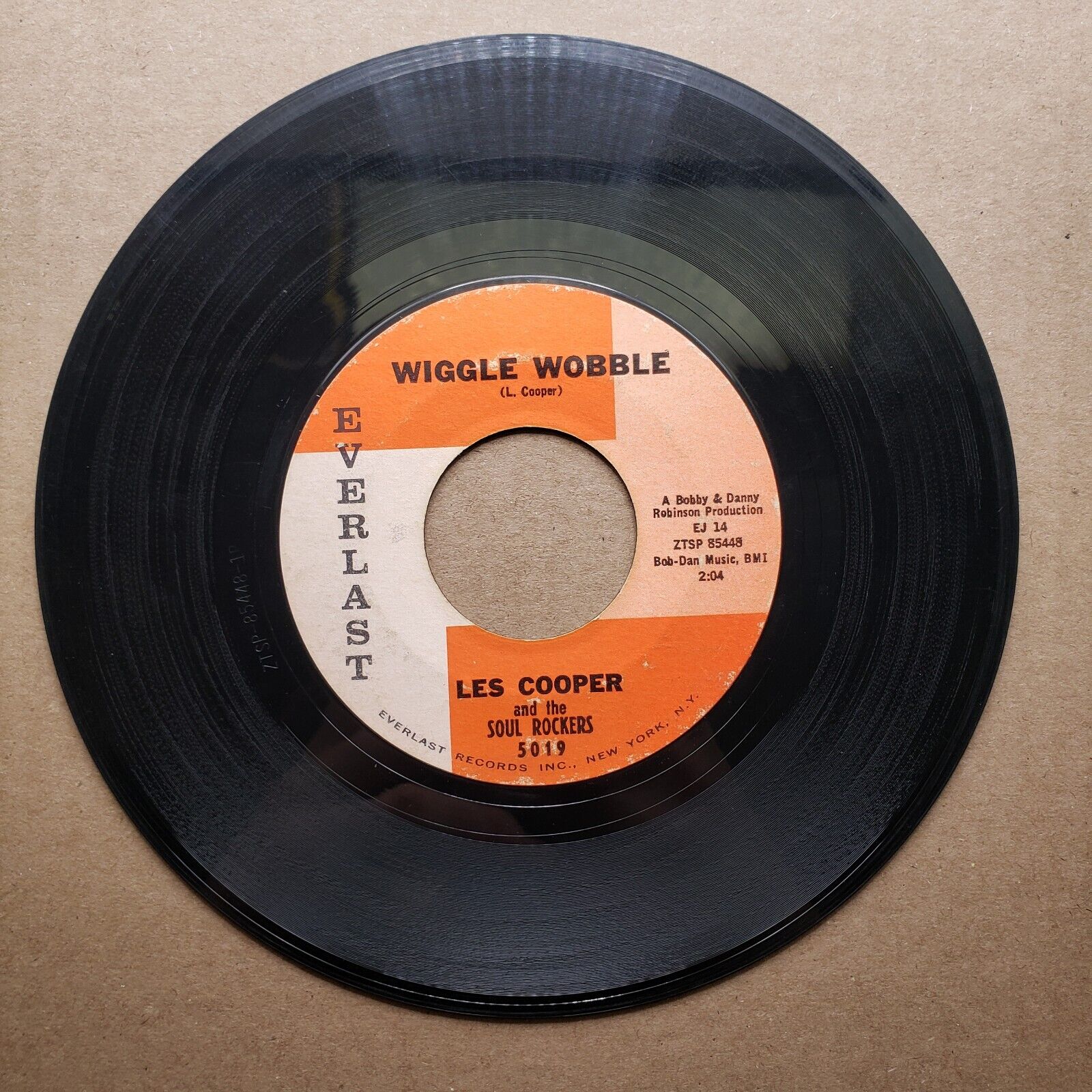 Les Cooper - Dig Yourself; Wiggle Wobble - Vinyl 45 RPM