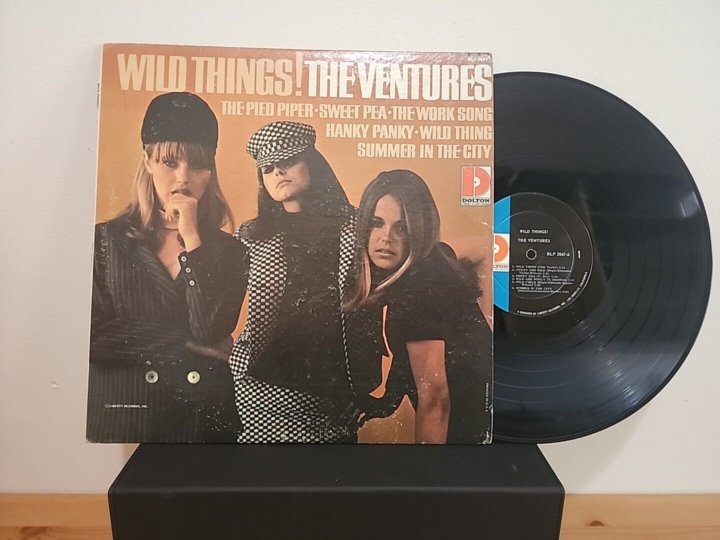 The Ventures Wild Things   Record Album Vinyl LP