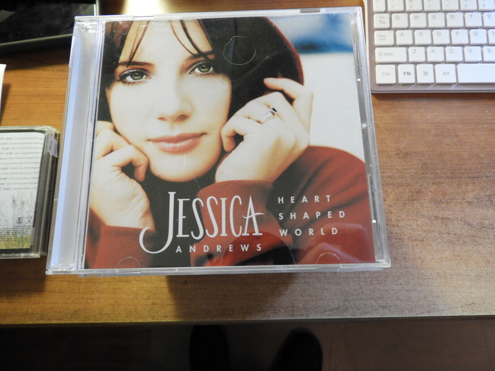 JESSICA ANDREWS - HEART SHAPED WORLD (CD) CHOOSE WITH OR WITHOUT A CASE