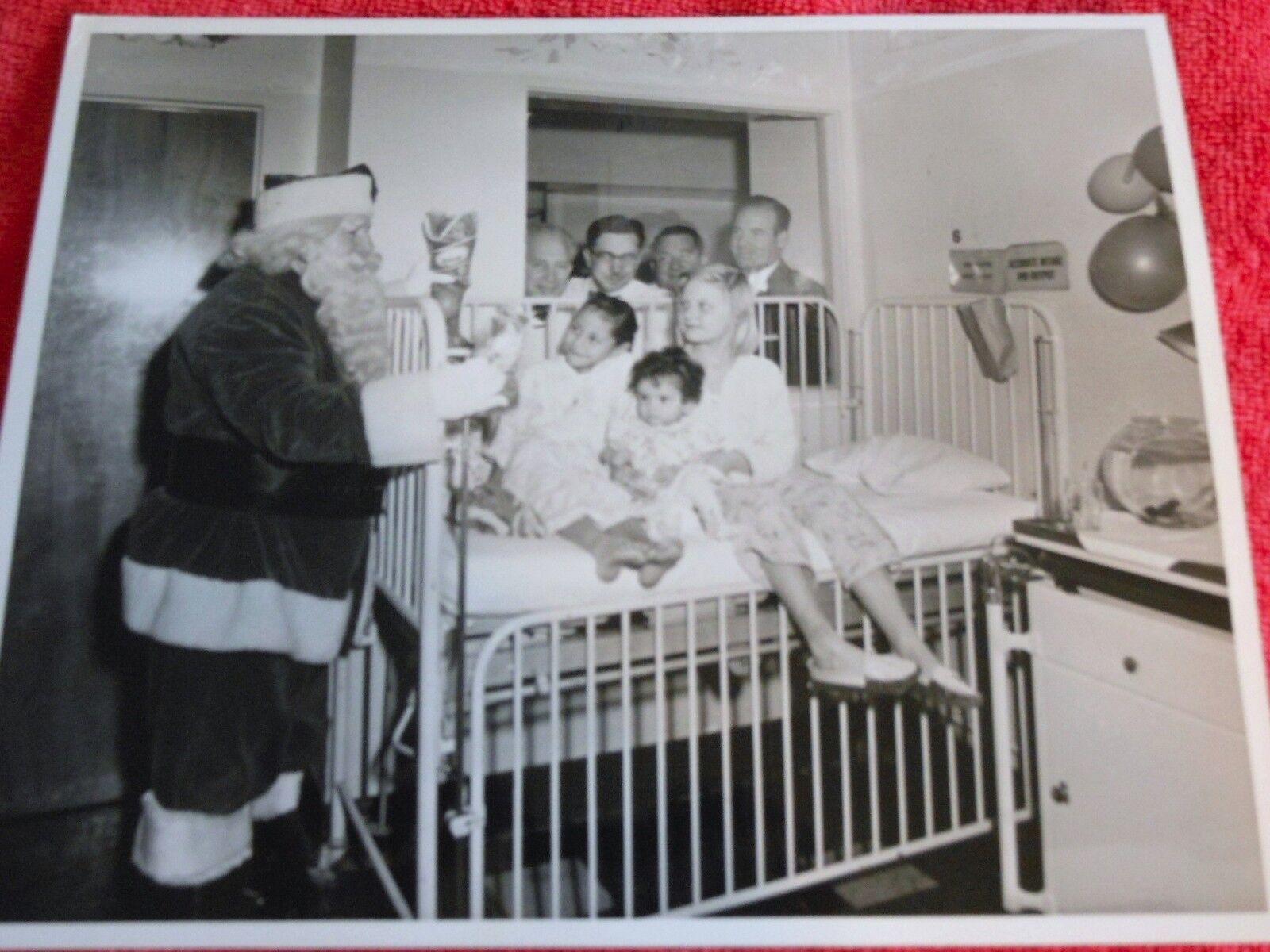 ORIGINAL VINTAGE PHOTOGRAPH SANTA CLAUS CHILDREN'S HOSPITAL