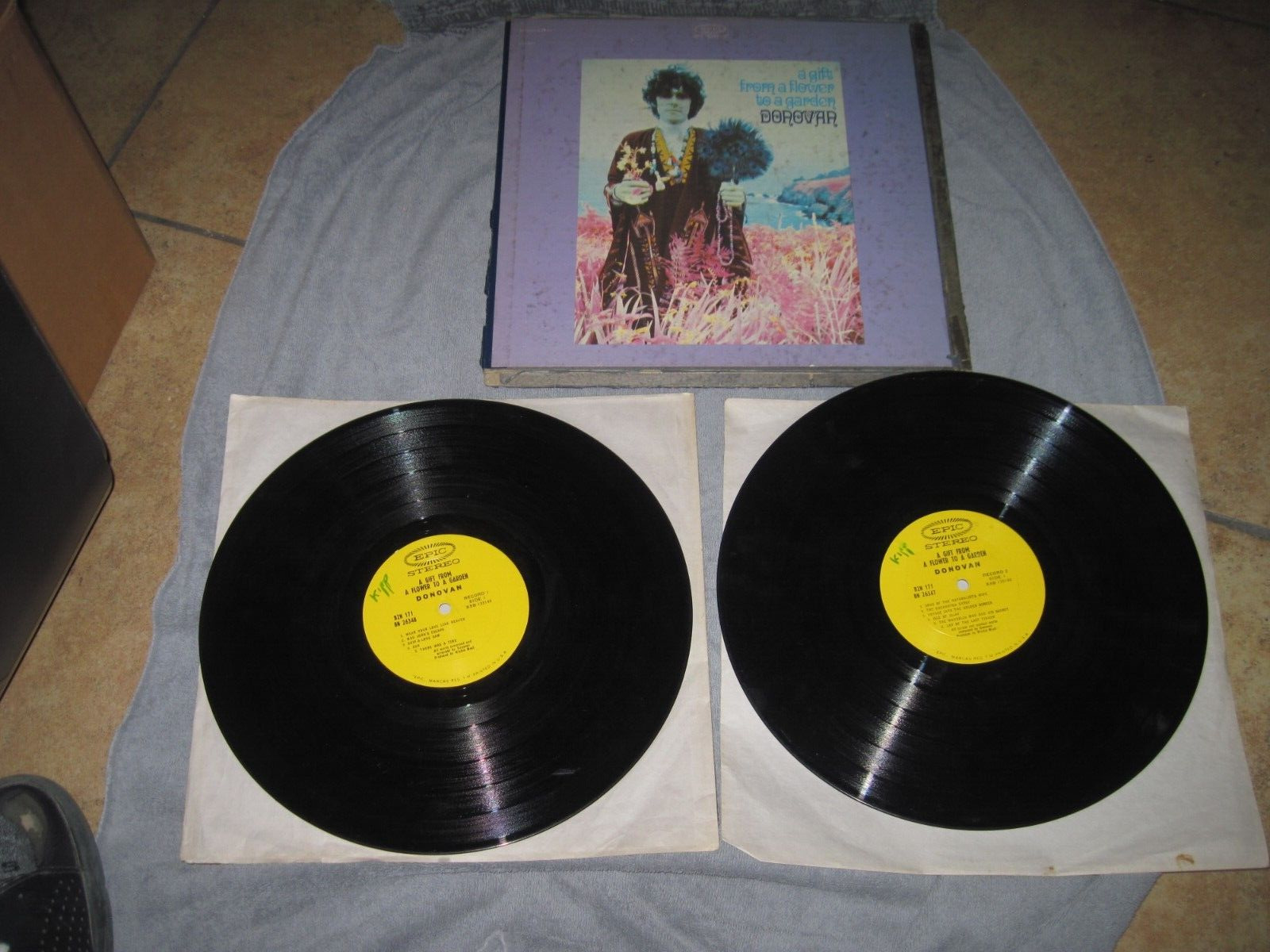Donovan - A Gift From A Flower To A Garden, X2 Vinyl LP, 1967 VG TeSTED play cop