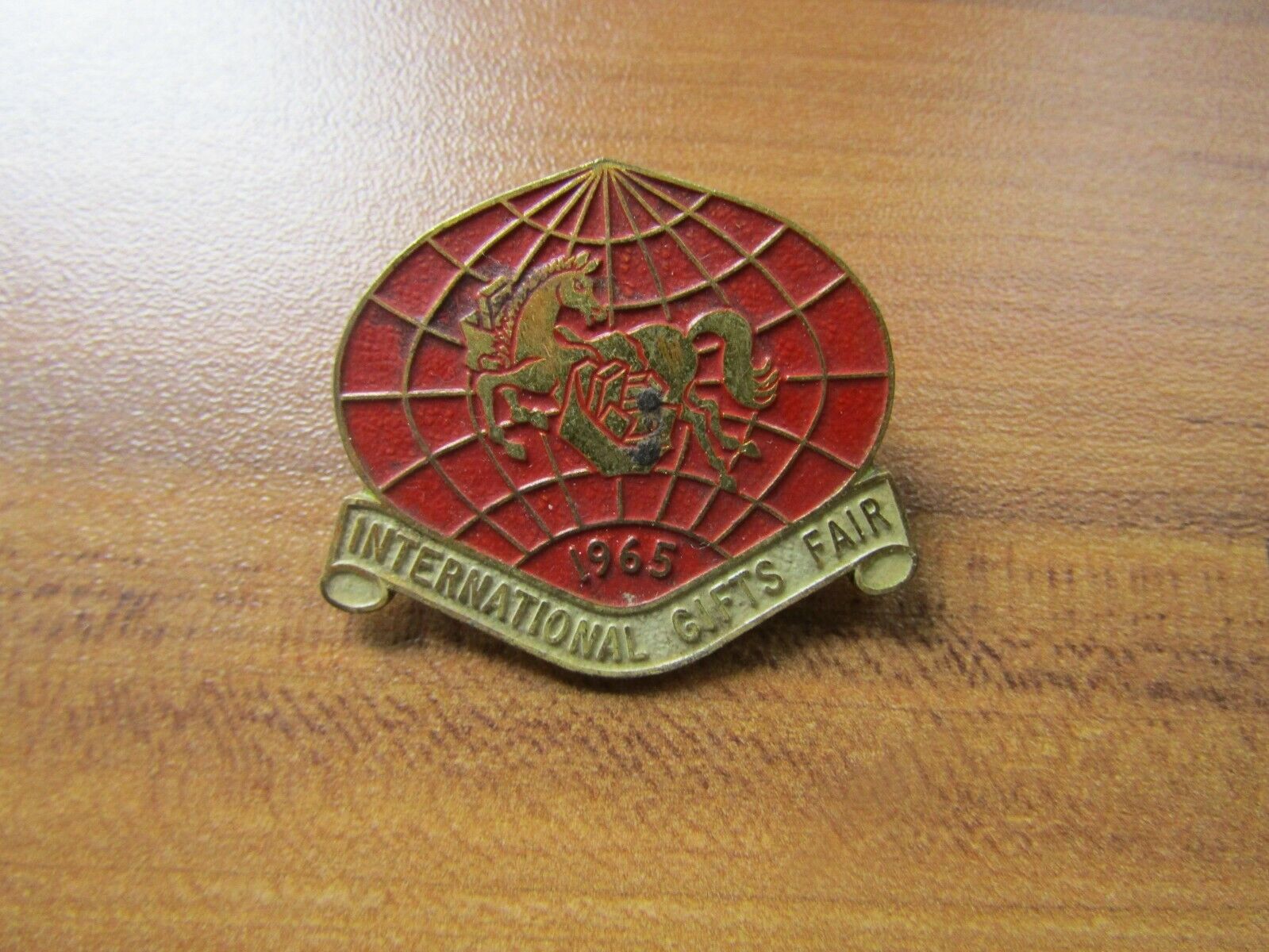 Vintage Enamel pin badge - 1965 - International gifts fair