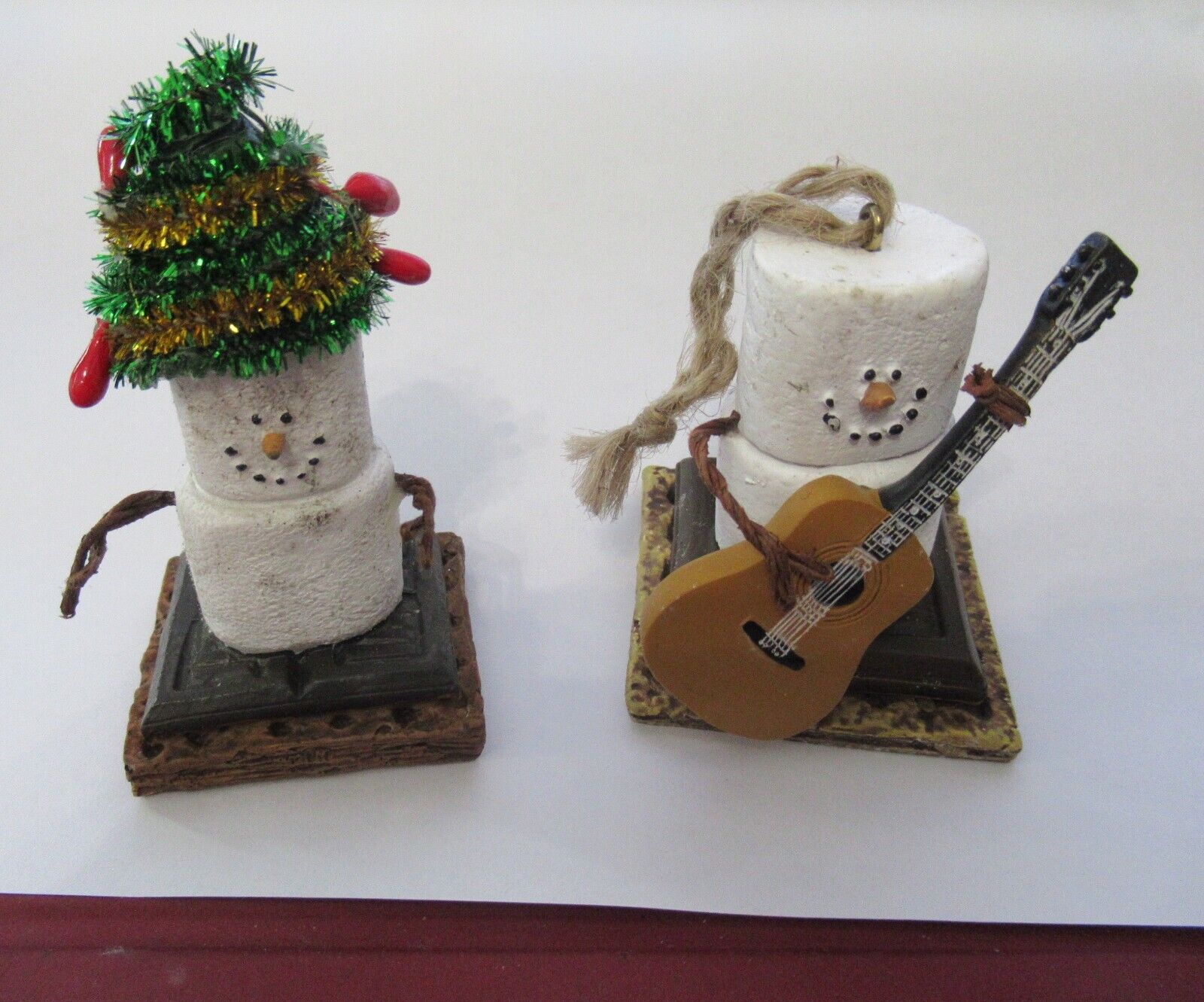 2 ORIG S\'MORES MIDWEST SEASONS OF CANNON FALLS ORNAMENTS*CHRISTMAS HAT & GUITAR