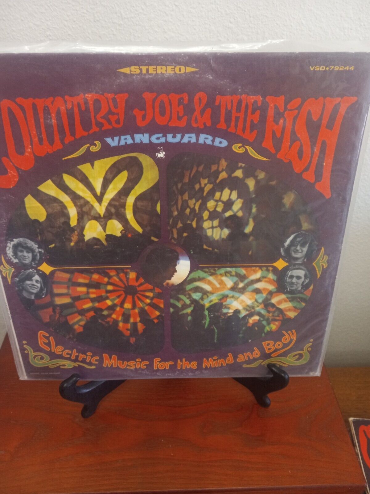 COUNTRY JOE AND THE FISH  Electric Music For The Mind And Body  LP  1967 VG+