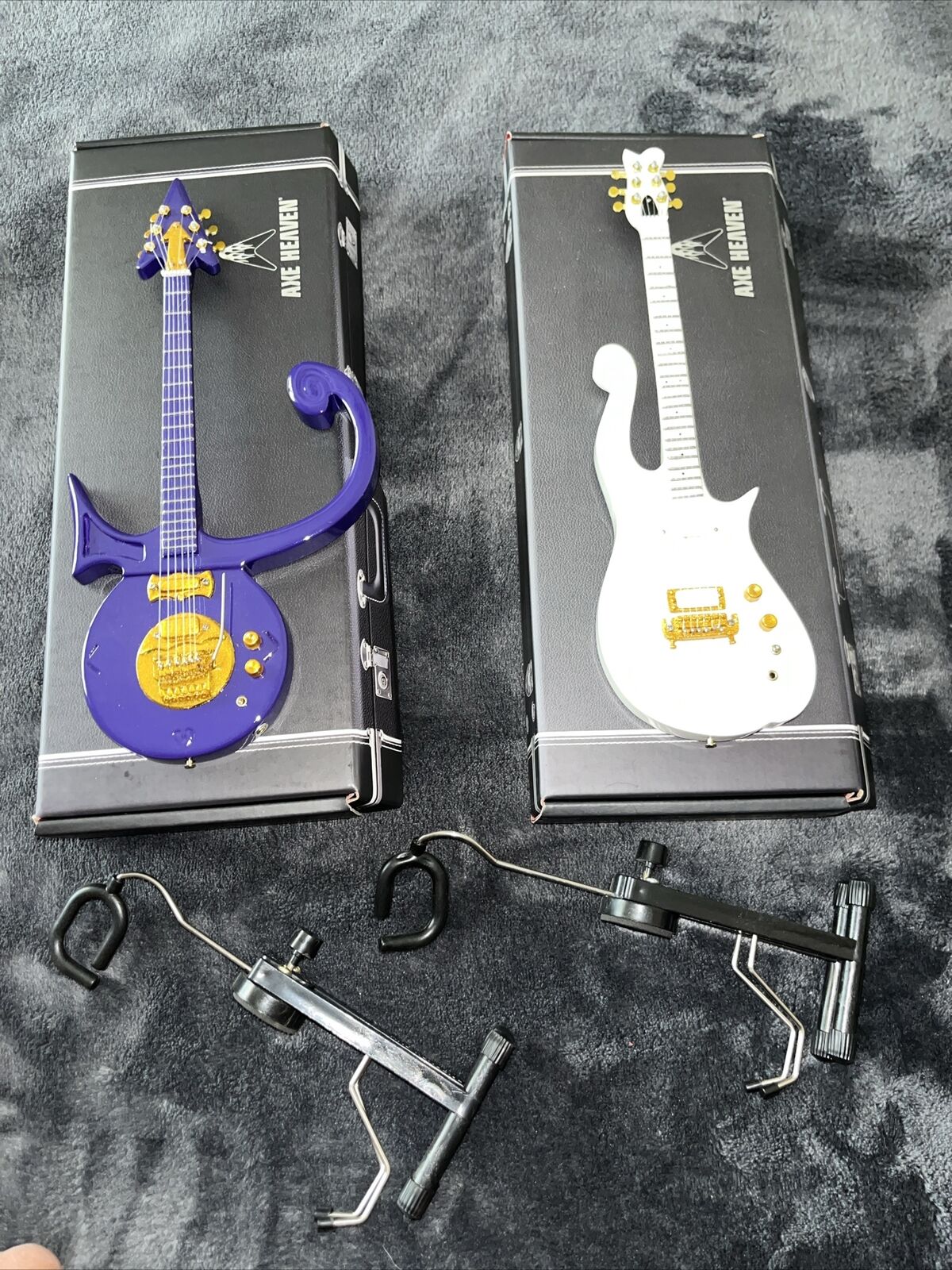 1/6 Scale AXE HEAVEN Miniature Model Guitar Collectible Replica w/stand PRINCE