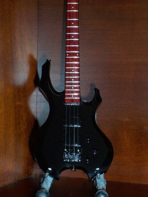 Mini Black Bass Guitar SLAYER TOM ARAYA GIFT Memorabilia FREE STAND