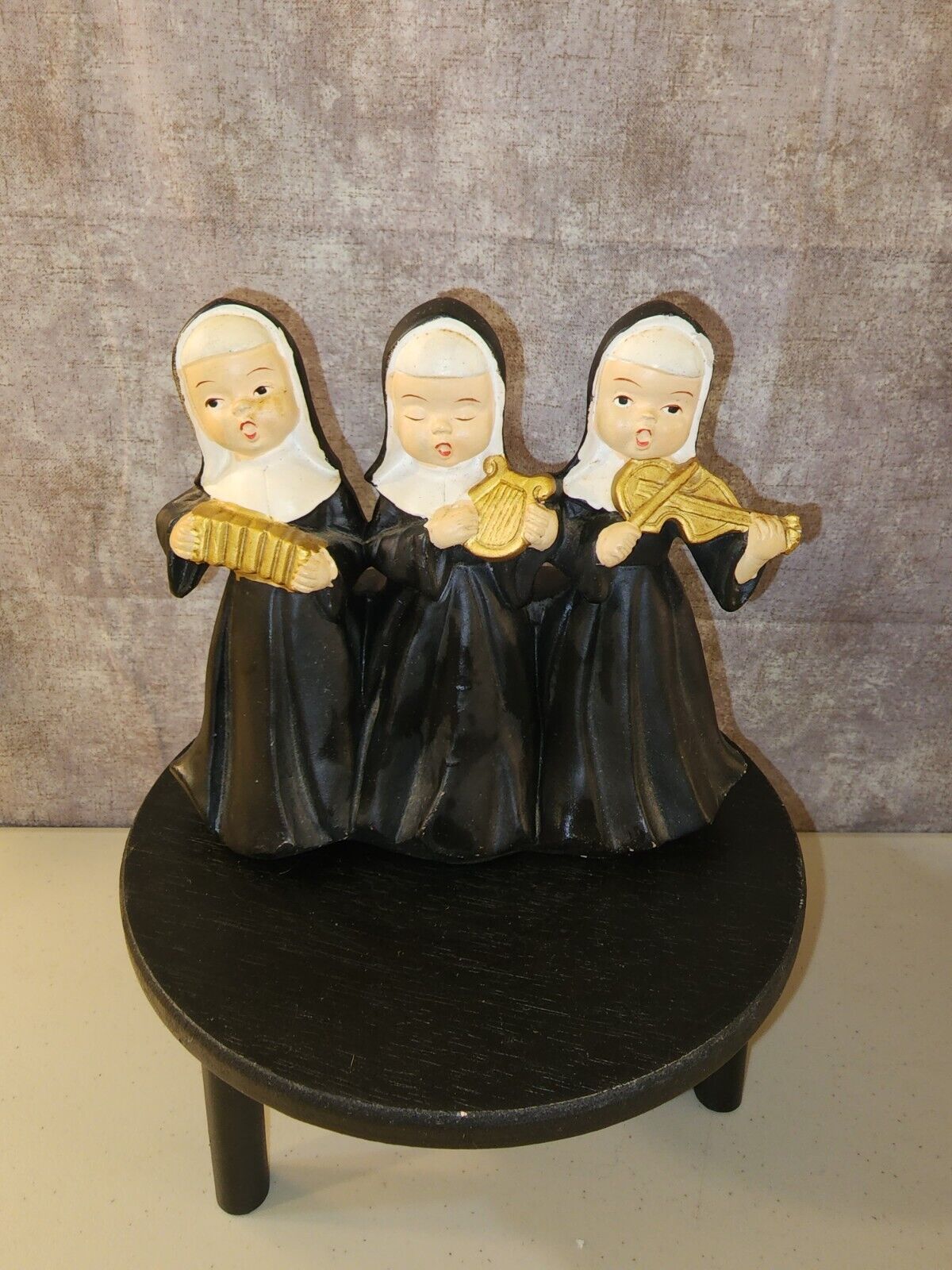 Vintage Nun Trio Ceramic Figurine With Music Box Made In JAPAN 