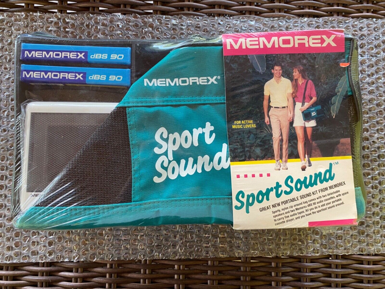MEMOREX Sport Sound - Vintage Portable Speaker cassette System in Case BRAND NEW