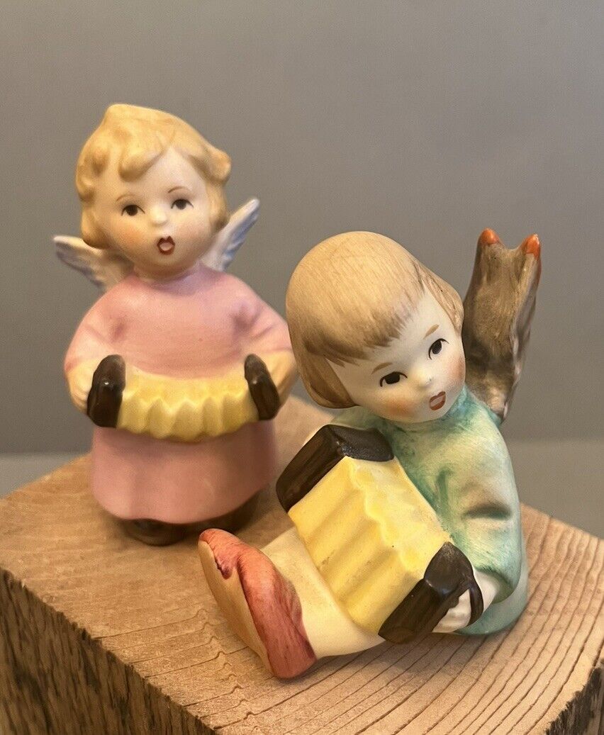 Vintage Berta Hummel Goebel 2.5” Figurines  238B Joyful News and Pink Angel