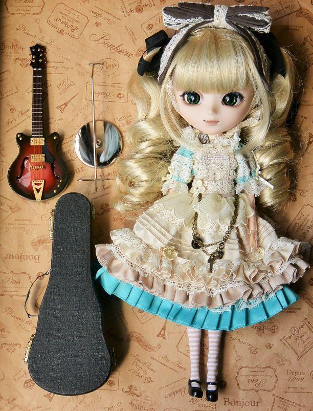 Electric Guitar Size 15cm Musical Instrument With Stand Doll Excellent Condition