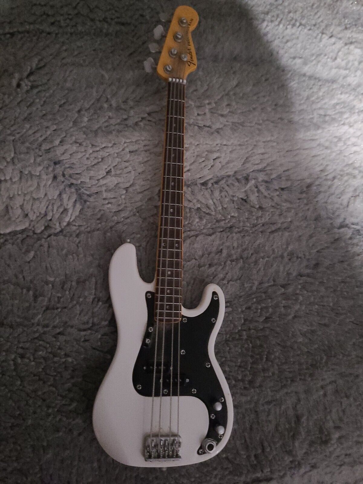 Fender Precision Bass White Mini 7 Inch Model Guitar USED Surface Dirt 