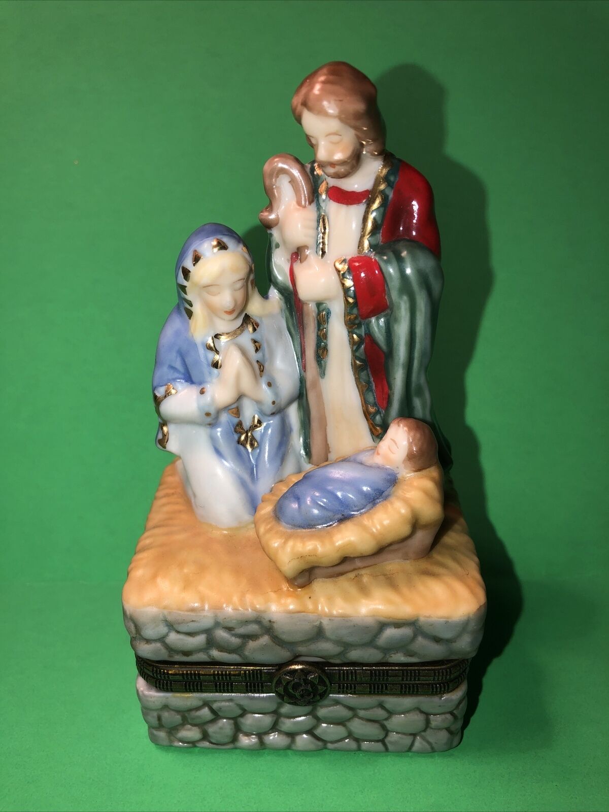 Vintage 1997 Musical Christmas Nativity Hinged Trinket Music Box - Works Great