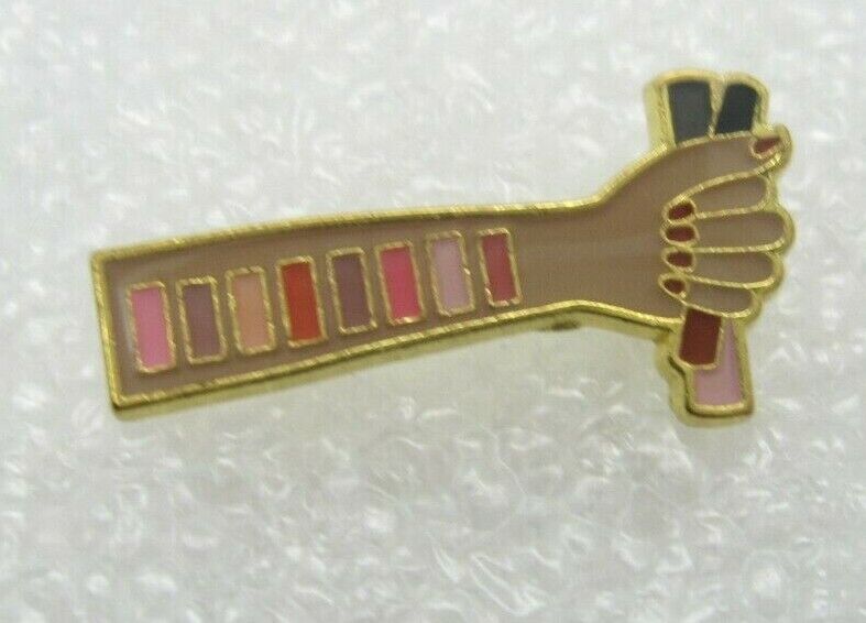 Guitar Arm Lapel Pin (A440)