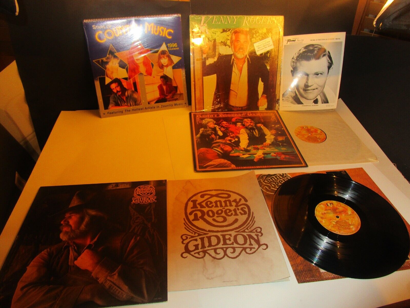 SEALED COUNTRY CALENDAR  + BONUS  3 LP'S KENNY ROGERS THE GAMBLER ALBUM +  CX18