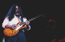 guitarist Craig Chaquico plays a Gibson Les Paul guitar live on st - Old Photo 1 picture