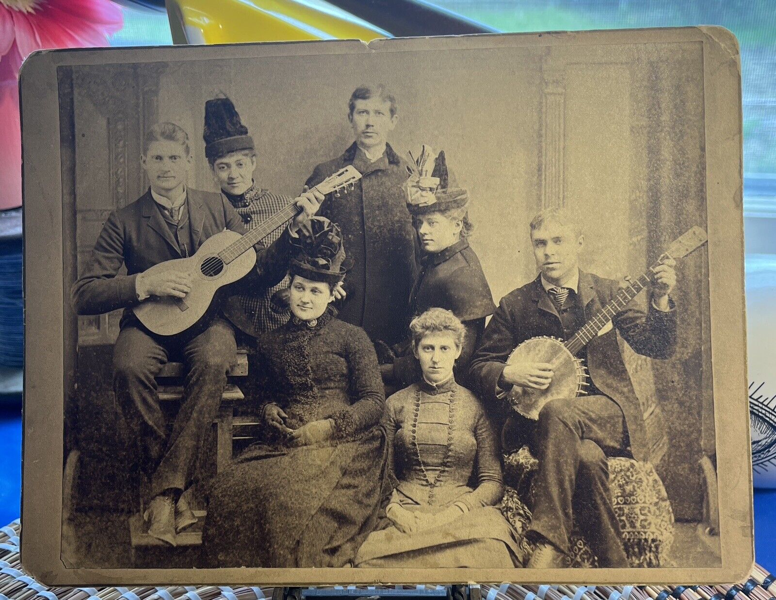 ANTIQUE CABINET CARD PHOTO MUSIC GROUP FRIENDS GUITAR BANJO 1800S NICE