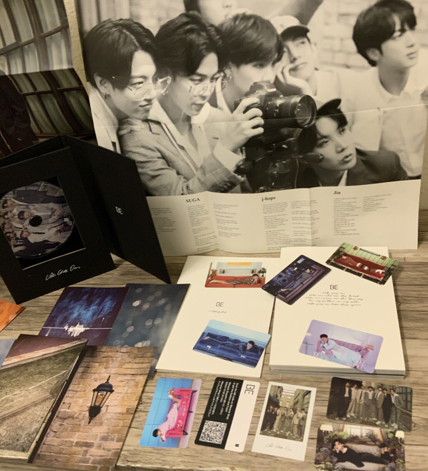 🎥 BTS -BE Deluxe Limited Edition Album,photocard,book And poster 🆕AS SHOWN‼️