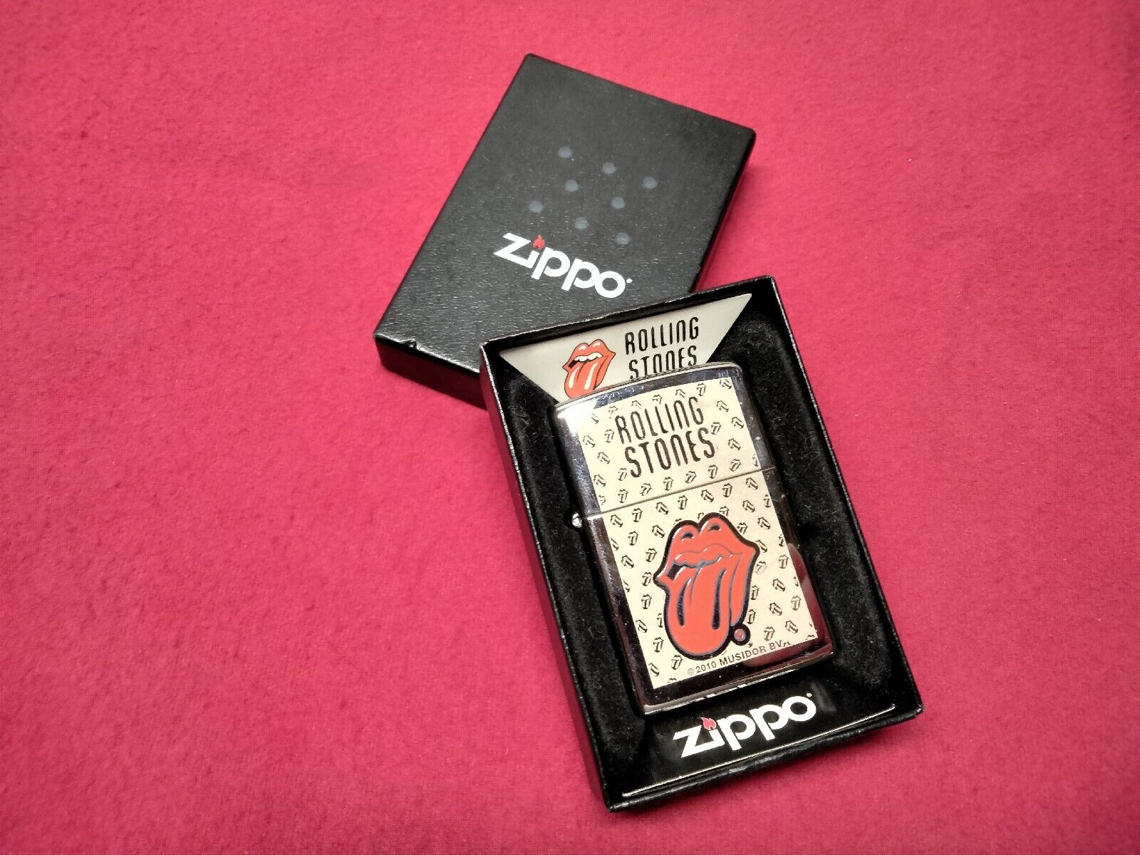 NOS 2009/2010 Rolling Stones LIPS Zippo Lighter with Box/Seal ~ UNFIRED