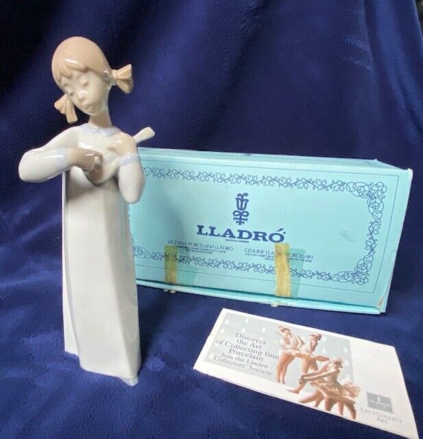Lladro Girl with Guitar Item # 4871 RETIRED Mint condition with box 