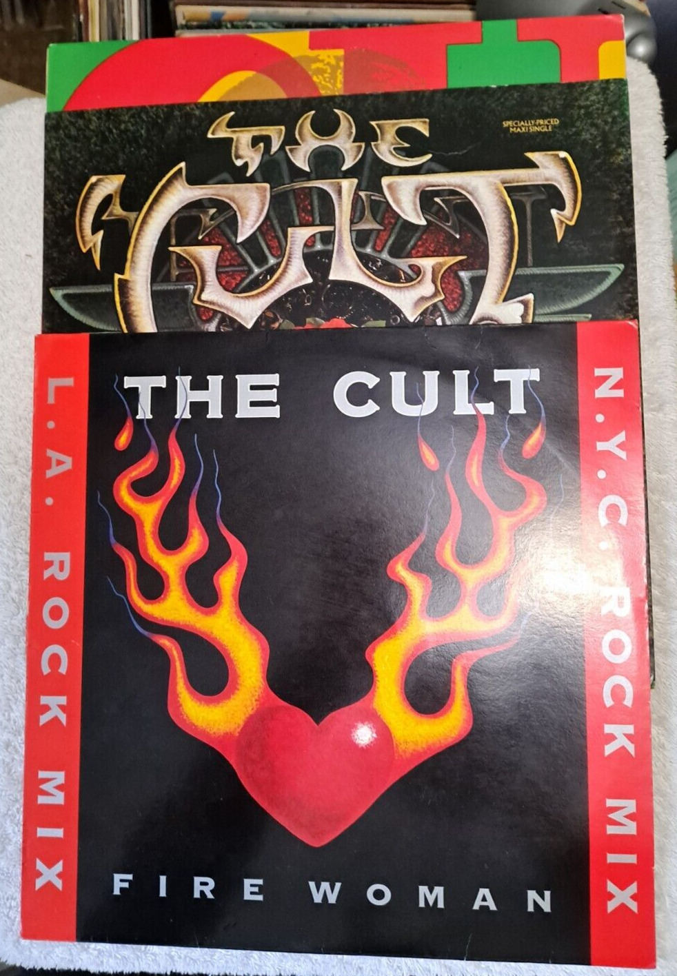 THE CULT ‎2 Maxi Disc plus 1 double Lp \