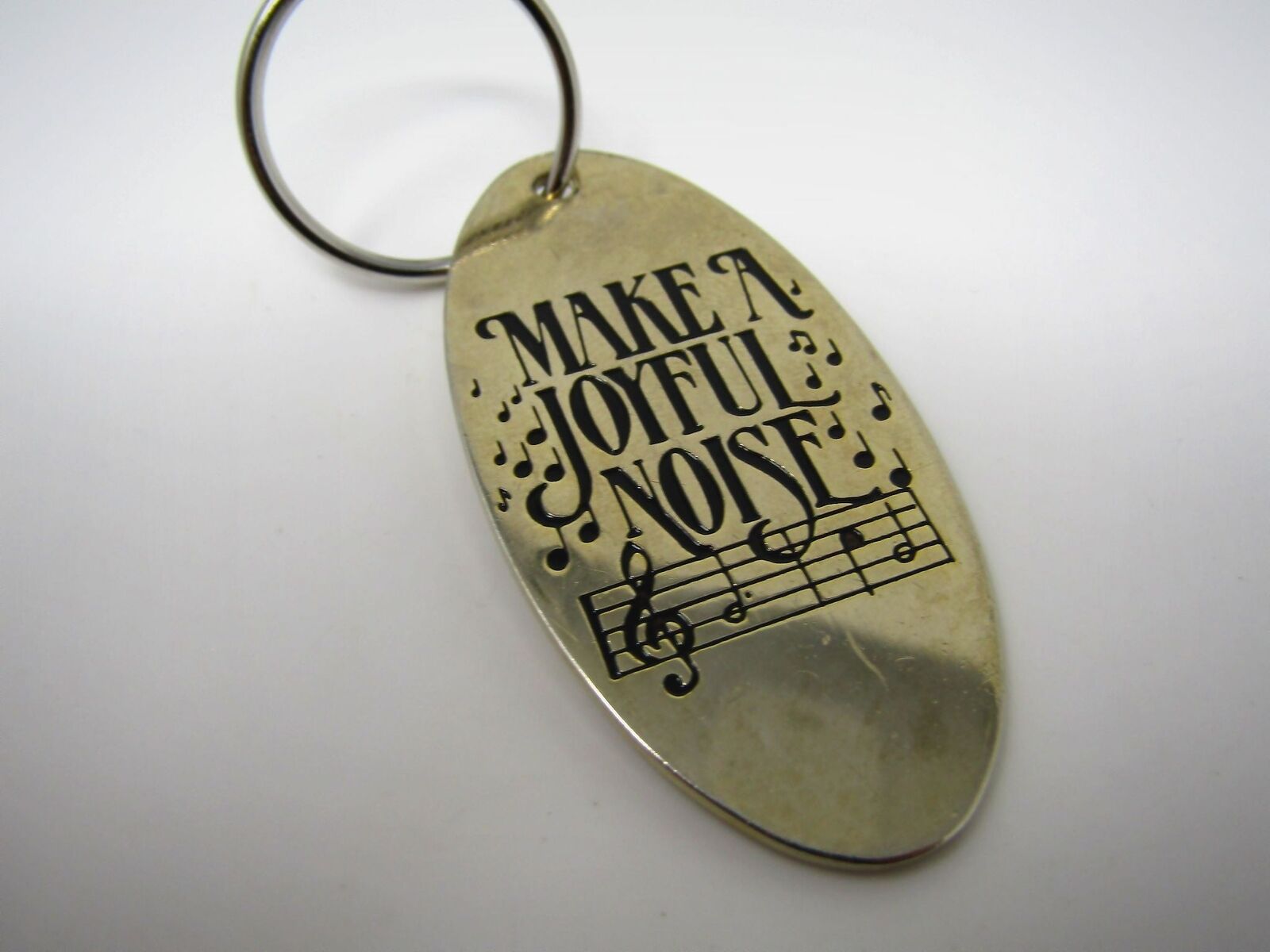 Vintage Keychain Charm: Make a Joyful Noise Music Musical Design